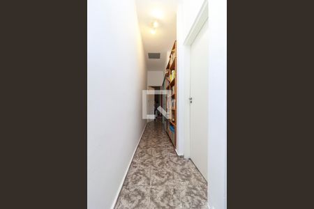 Casa à venda com 185m², 3 quartos e 2 vagas Casa à venda com 185m², 3 quartos e 2 vagasCorredor