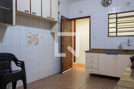 Casa à venda com 150m², 2 quartos e 2 vagas Casa à venda com 150m², 2 quartos e 2 vagasCozinha