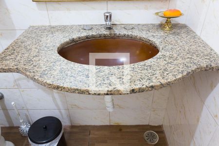 Casa à venda com 150m², 2 quartos e 2 vagas Casa à venda com 150m², 2 quartos e 2 vagasBanheiro