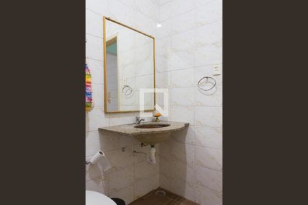 Casa à venda com 150m², 2 quartos e 2 vagas Casa à venda com 150m², 2 quartos e 2 vagasBanheiro