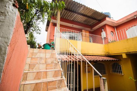 Casa à venda com 300m², 6 quartos e 2 vagasEscada