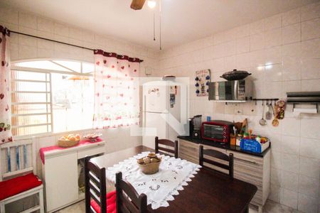 Casa à venda com 300m², 6 quartos e 2 vagasCozinha