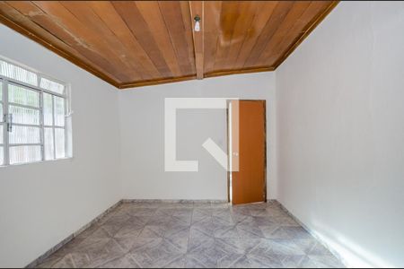 Quarto de casa para alugar com 1 quarto, 80m² em Vila Ermelinda, Belo Horizonte