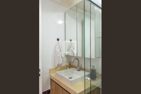 Apartamento à venda com 52m², 2 quartos e 1 vaga Apartamento à venda com 52m², 2 quartos e 1 vagaBanheiro