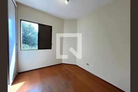 Apartamento à venda com 75m², 3 quartos e 2 vagasQuarto 2