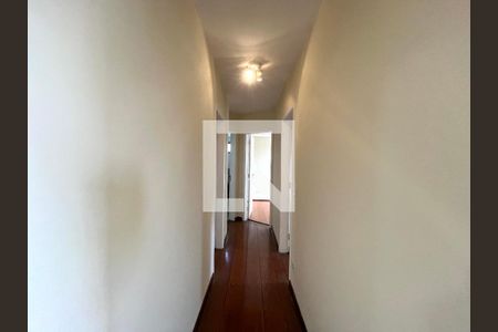 Corredor de apartamento à venda com 3 quartos, 75m² em Vila Guarani (zona Sul), São Paulo