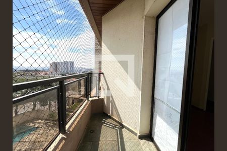 Apartamento à venda com 75m², 3 quartos e 2 vagasVaranda Quarto 1