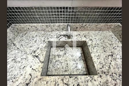 Apartamento à venda com 75m², 3 quartos e 2 vagasBanheiro 