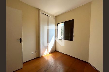 Apartamento à venda com 75m², 3 quartos e 2 vagasQuarto 2