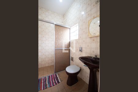 Casa à venda com 310m², 3 quartos e 4 vagasBanheiro 2