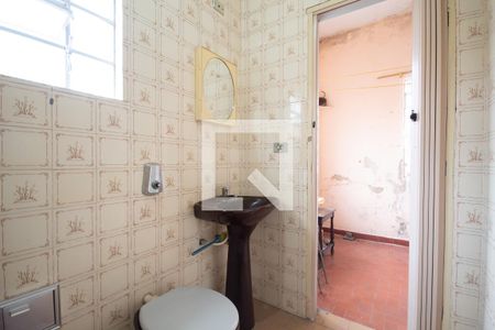 Casa à venda com 310m², 3 quartos e 4 vagasBanheiro 2