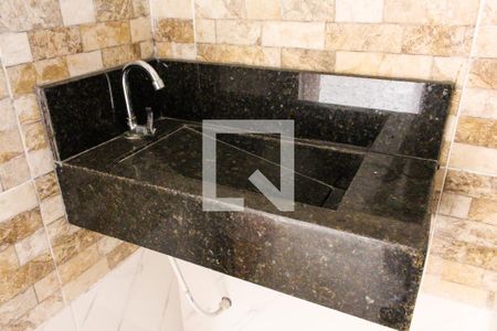 Casa de condomínio à venda com 120m², 3 quartos e 1 vagaLavabo