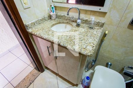 Casa à venda com 191m², 2 quartos e 2 vagasBanheiro