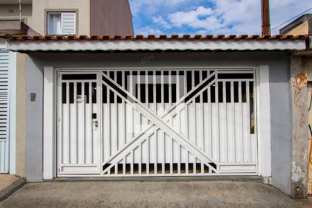 Casa à venda com 191m², 2 quartos e 2 vagasFachada