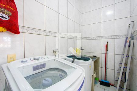 Casa à venda com 191m², 2 quartos e 2 vagasÁrea de serviço