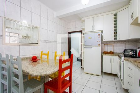 Casa à venda com 191m², 2 quartos e 2 vagasCozinha