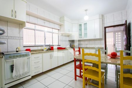 Casa à venda com 191m², 2 quartos e 2 vagasCozinha