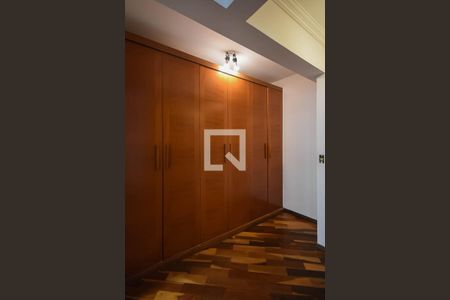 Apartamento para alugar com 117m², 3 quartos e 2 vagas Apartamento para alugar com 117m², 3 quartos e 2 vagasArmário da suíte