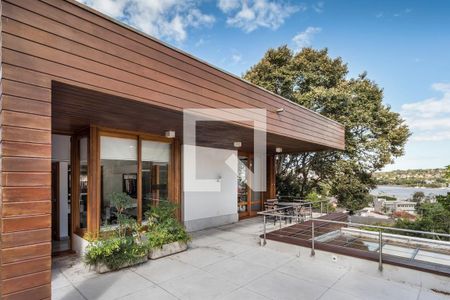 Casa à venda com 900m², 4 quartos e 5 vagasÁrea Externa