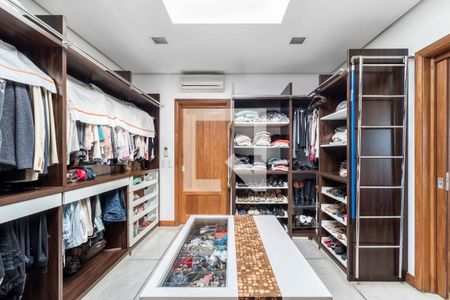 Casa à venda com 900m², 4 quartos e 5 vagasQuarto 1