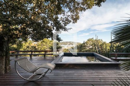 Casa à venda com 900m², 4 quartos e 5 vagasPiscina