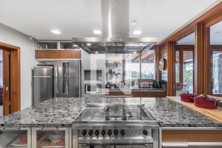 Casa à venda com 900m², 4 quartos e 5 vagasCozinha