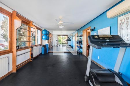 Casa à venda com 900m², 4 quartos e 5 vagasAcademia