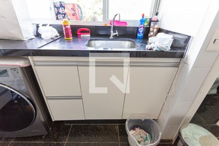 Apartamento à venda com 171m², 4 quartos e 2 vagas Apartamento à venda com 171m², 4 quartos e 2 vagasArmário da Área de Serviço