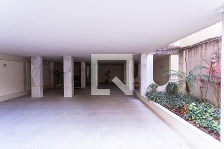Apartamento à venda com 171m², 4 quartos e 2 vagas Apartamento à venda com 171m², 4 quartos e 2 vagasHall de Entrada