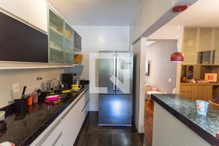 Apartamento à venda com 171m², 4 quartos e 2 vagas Apartamento à venda com 171m², 4 quartos e 2 vagasCozinha