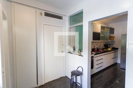 Apartamento à venda com 171m², 4 quartos e 2 vagas Apartamento à venda com 171m², 4 quartos e 2 vagasÁrea de Serviço