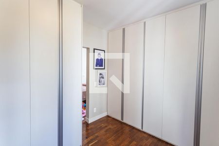 Apartamento à venda com 171m², 4 quartos e 2 vagas Apartamento à venda com 171m², 4 quartos e 2 vagasCloset da Suíte