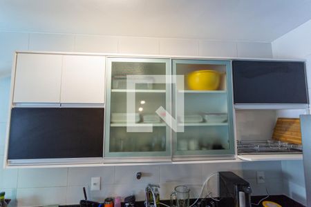 Apartamento à venda com 171m², 4 quartos e 2 vagas Apartamento à venda com 171m², 4 quartos e 2 vagasArmário da Cozinha