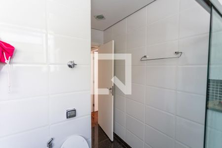 Apartamento à venda com 171m², 4 quartos e 2 vagas Apartamento à venda com 171m², 4 quartos e 2 vagasBanheiro Social