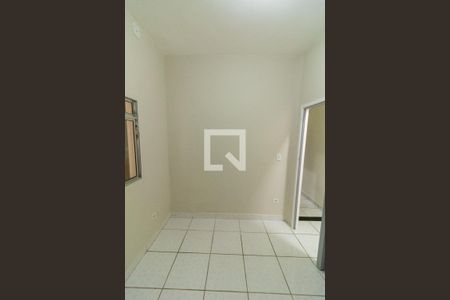 Quarto 1 de casa para alugar com 2 quartos, 70m² em Parque Císper, São Paulo