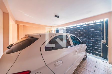 Casa à venda com 184m², 4 quartos e 2 vagas Casa à venda com 184m², 4 quartos e 2 vagasGaragem