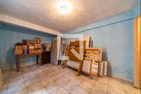 Casa à venda com 184m², 4 quartos e 2 vagas Casa à venda com 184m², 4 quartos e 2 vagasQuarto de Serviço