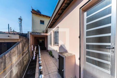 Casa à venda com 184m², 4 quartos e 2 vagas Casa à venda com 184m², 4 quartos e 2 vagasQuintal e Varanda