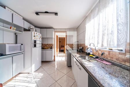 Casa à venda com 184m², 4 quartos e 2 vagas Casa à venda com 184m², 4 quartos e 2 vagasCozinha