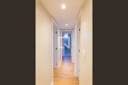 Corredor de apartamento à venda com 3 quartos, 122m² em Barra da Tijuca, Rio de Janeiro