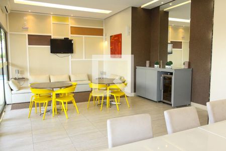 Apartamento à venda com 72m², 2 quartos e 1 vaga Apartamento à venda com 72m², 2 quartos e 1 vagaÁrea comum - Salão de festas