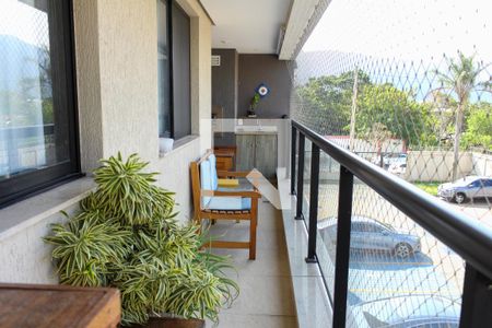 Apartamento à venda com 72m², 2 quartos e 1 vaga Apartamento à venda com 72m², 2 quartos e 1 vagavaranda