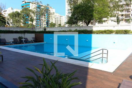Apartamento à venda com 72m², 2 quartos e 1 vaga Apartamento à venda com 72m², 2 quartos e 1 vagaÁrea comum - Piscina