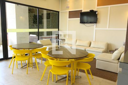 Apartamento à venda com 72m², 2 quartos e 1 vaga Apartamento à venda com 72m², 2 quartos e 1 vagaÁrea comum - Salão de festas