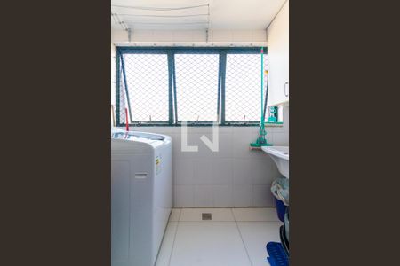 Apartamento para alugar com 60m², 2 quartos e 1 vaga Apartamento para alugar com 60m², 2 quartos e 1 vagaCozinha e Área de Serviço