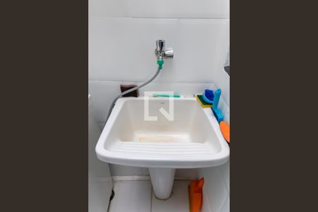 Casa de condomínio à venda com 90m², 3 quartos e 1 vagaÁrea de Serviço