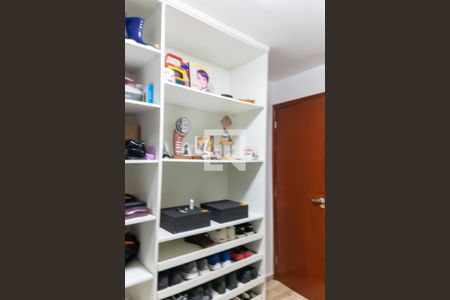Casa de condomínio à venda com 90m², 3 quartos e 1 vagaCloset