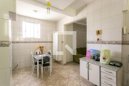 Apartamento à venda com 96m², 2 quartos e sem vagaCozinha e Área de Serviço