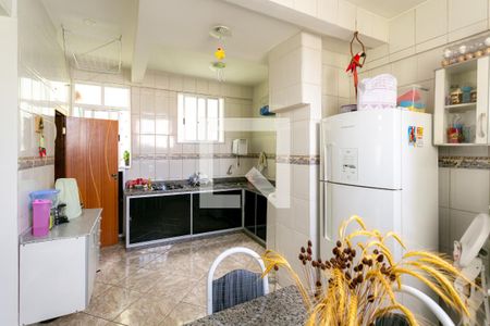 Apartamento à venda com 96m², 2 quartos e sem vagaCozinha e Área de Serviço