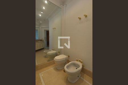 Apartamento à venda com 461m², 3 quartos e 5 vagasBanheiro da Suíte 3